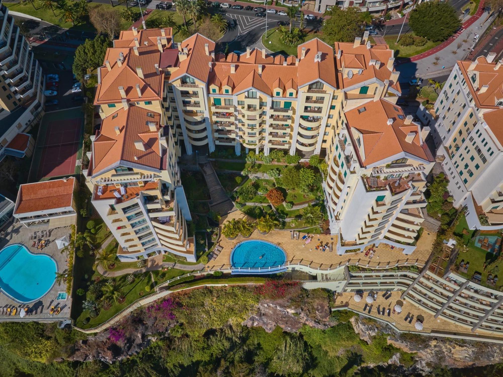 Oceanside Terrace By Madeira Funchal (Madeira)